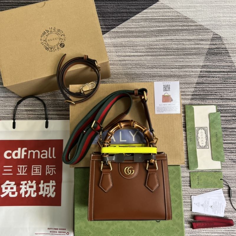 Gvc*1 tote bags